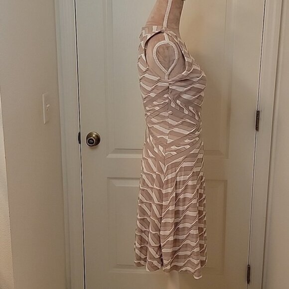 Beige by eci Dress, NWT. Size 8. Cream, White and Tan - Picture 3 of 6